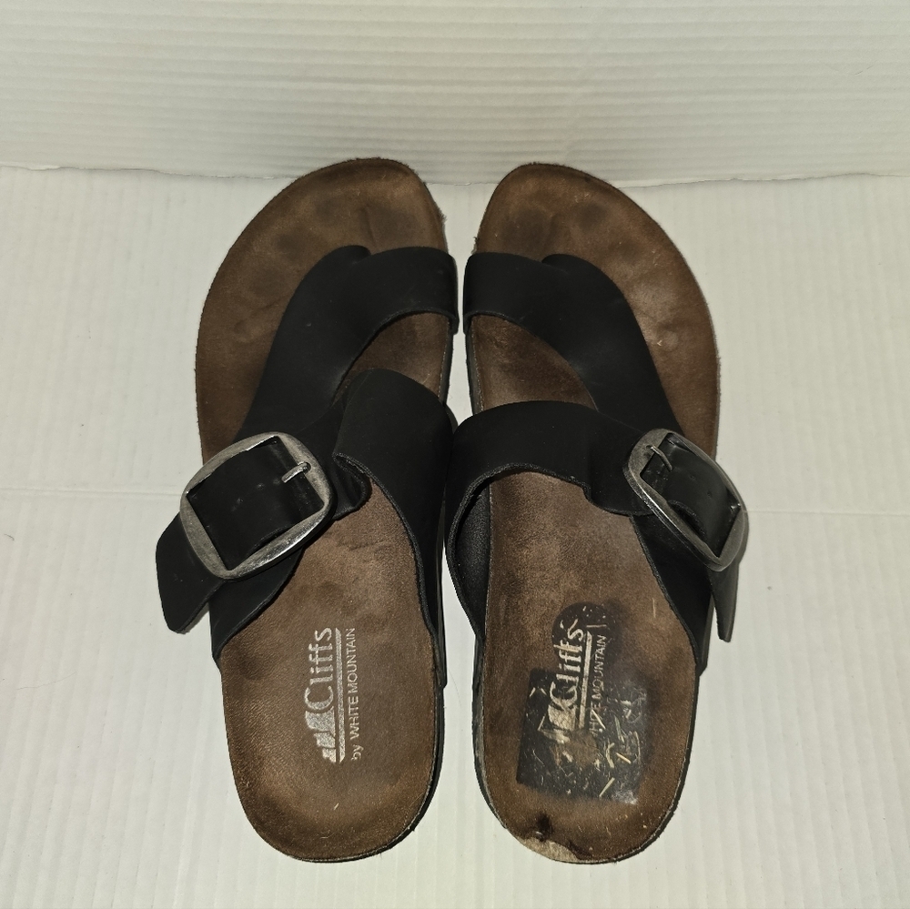 Cliffs by White Mountain Black Buckle Sandals